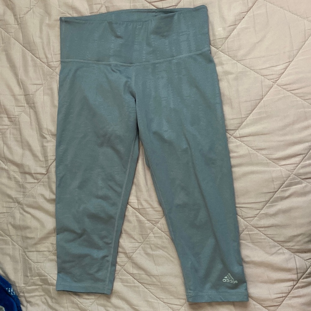 mid- rise adidas capri leggings, super comfy, good condition,  size medium
